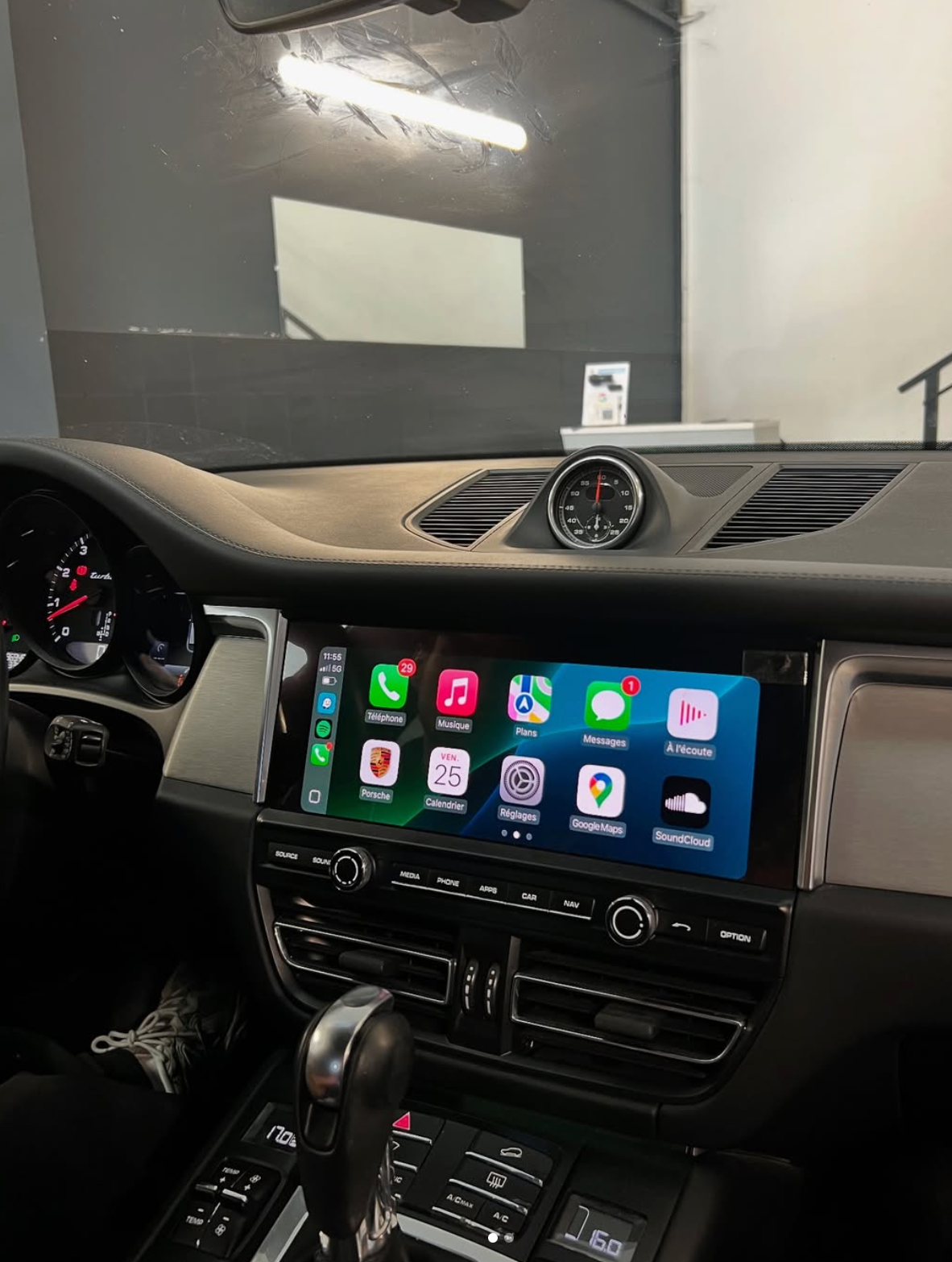 Puis-je avoir CarPlay sur mon Porsche Cayenne de 2021 (MH2p) ?
