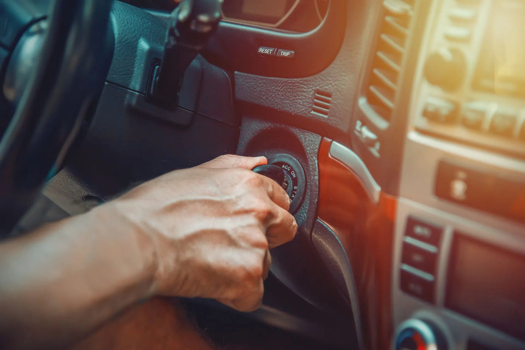 Pourquoi ma voiture cale en roulant : les causes possibles